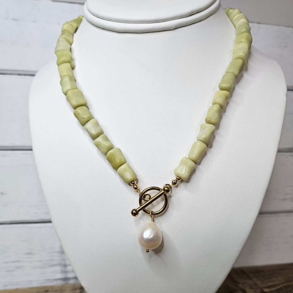 Handmade Chunky Lime Green Italian Onyx Stone Pearl Tuggle Necklace